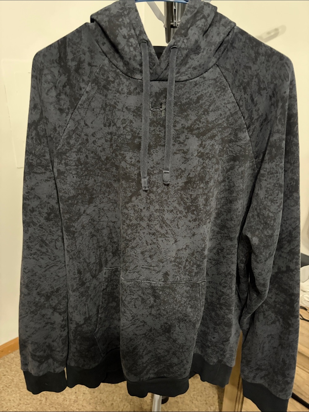 Under Armour Men's Charcoal Marbled Pullover Hoodie